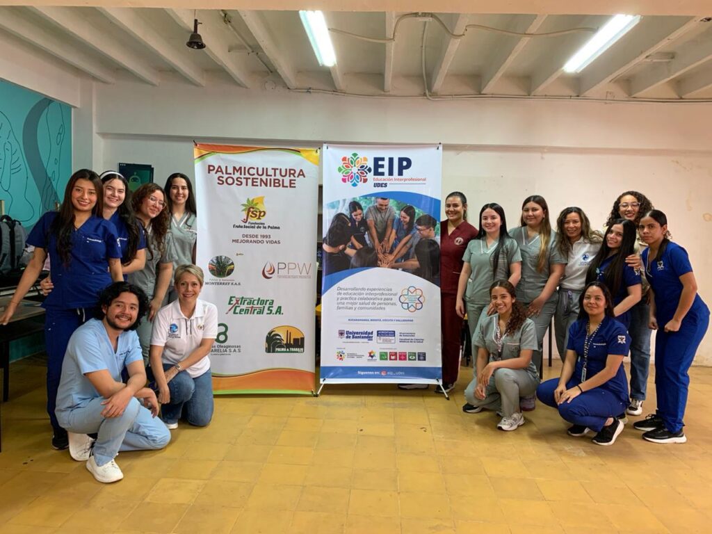 Estudiantes de nutrición durante la jornada académica 2