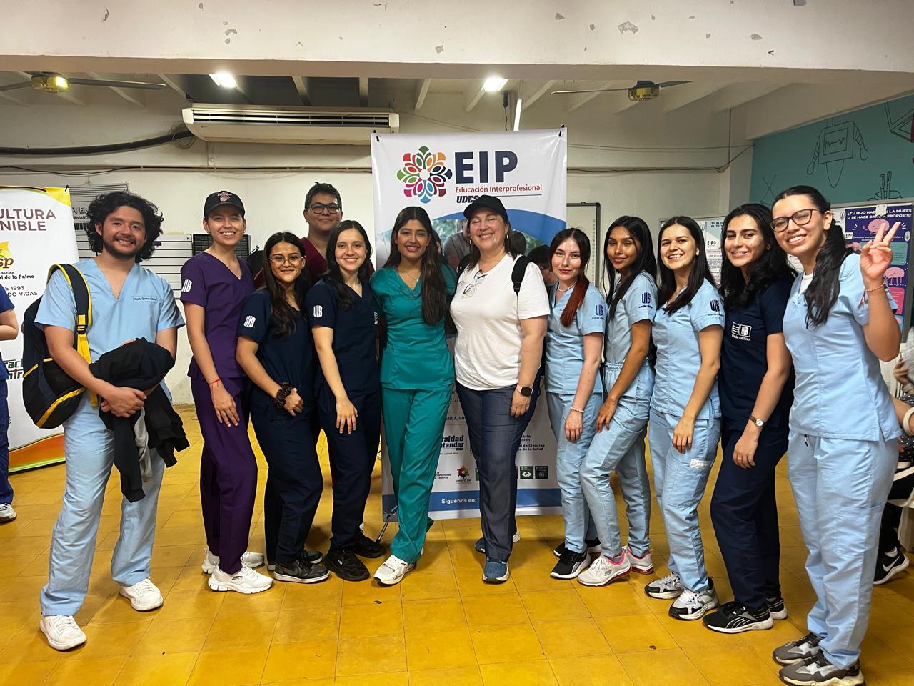 Estudiantes de nutrición durante la jornada académica