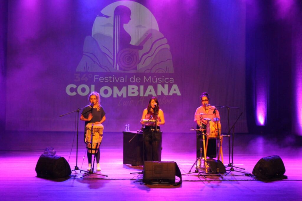 Image showing the La Perla grouping.