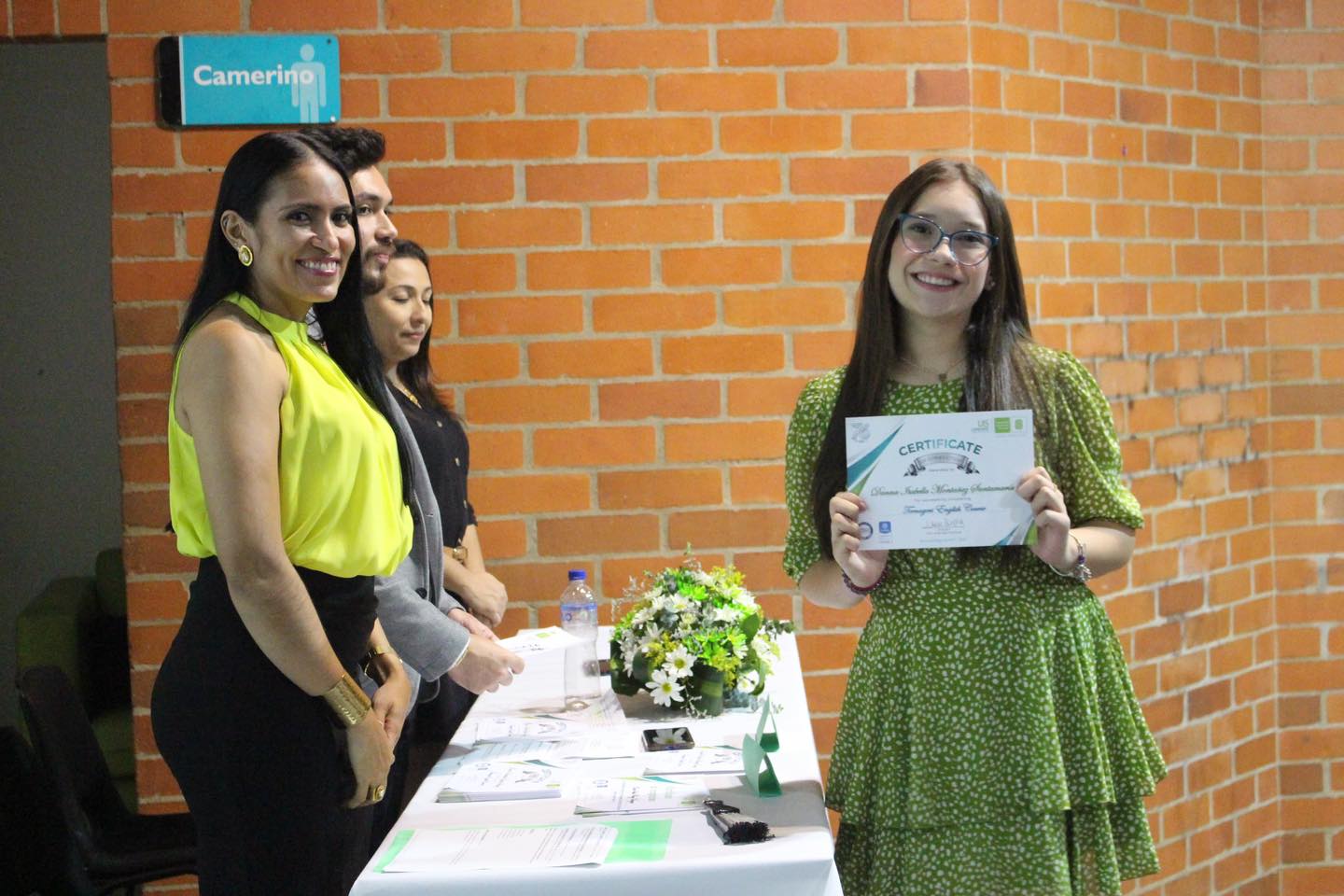 graduada del programa ingles del Instituto de lenguas UIS 2024