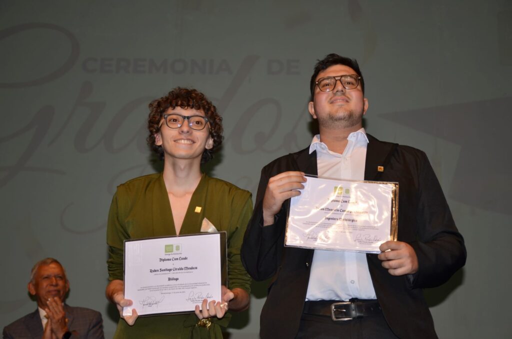 Image of two cum laude young men.