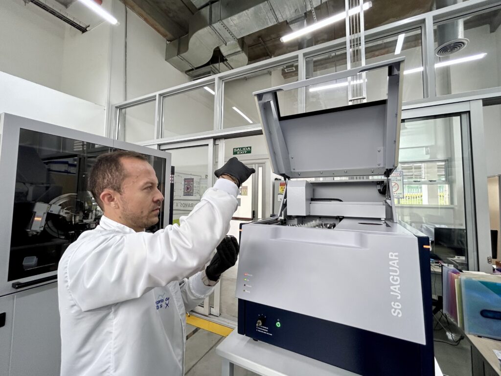 Fotografía del Laboratorio de Difracción de Rayos X