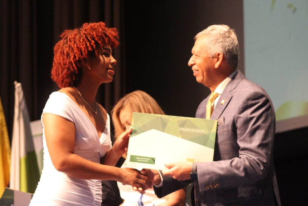 Image of the graduation ceremony