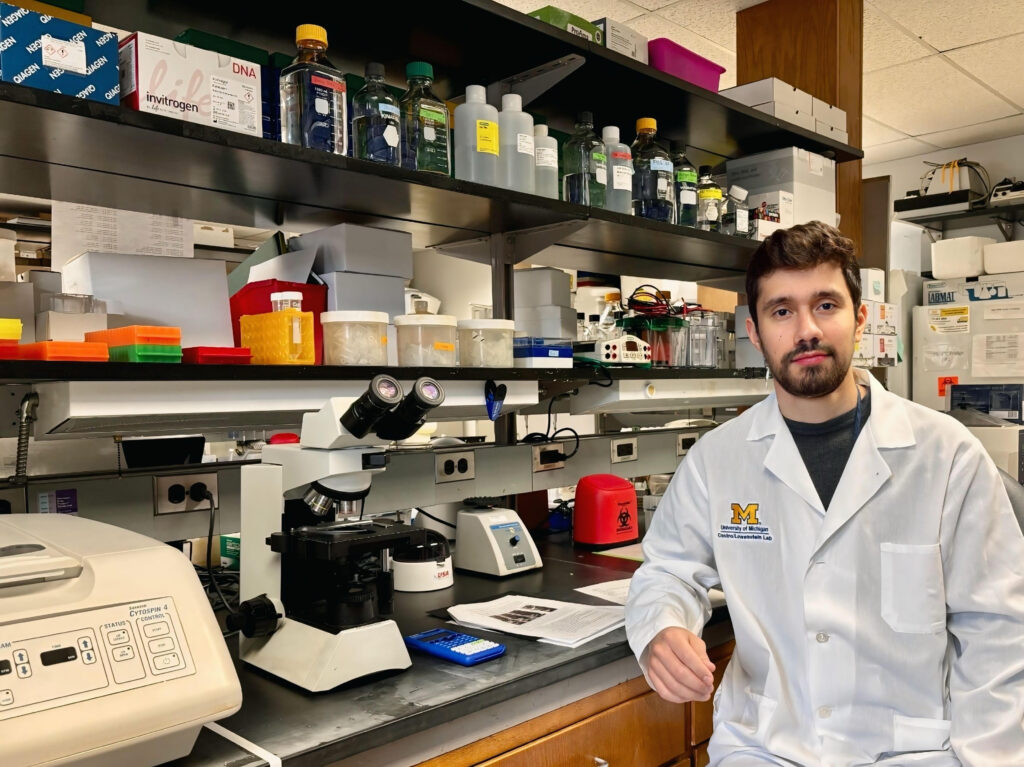 Jorge Armando Peña. Egresado Microbiología