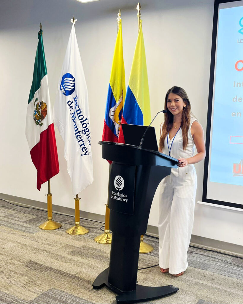 Jessica Velandia profesora UIS como ponente en congreso de México 2025.