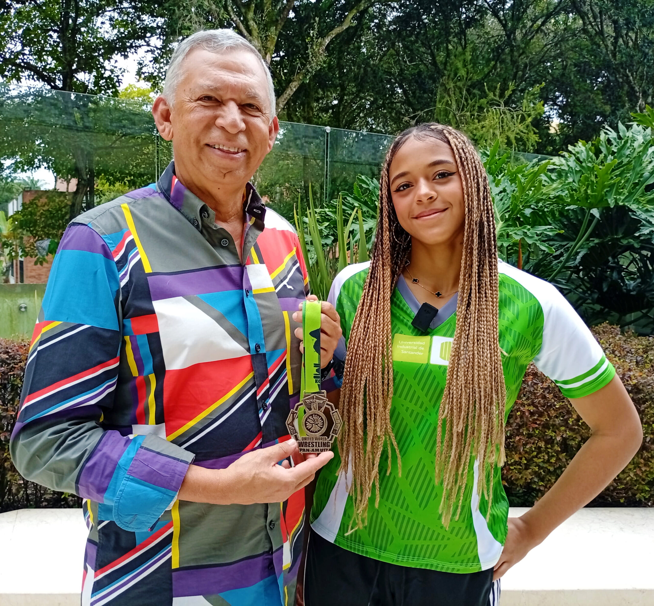 Rector UIS reconoce a estudiante Shantallee por ganar medalla de bronce en panamericanos de lucha libre.