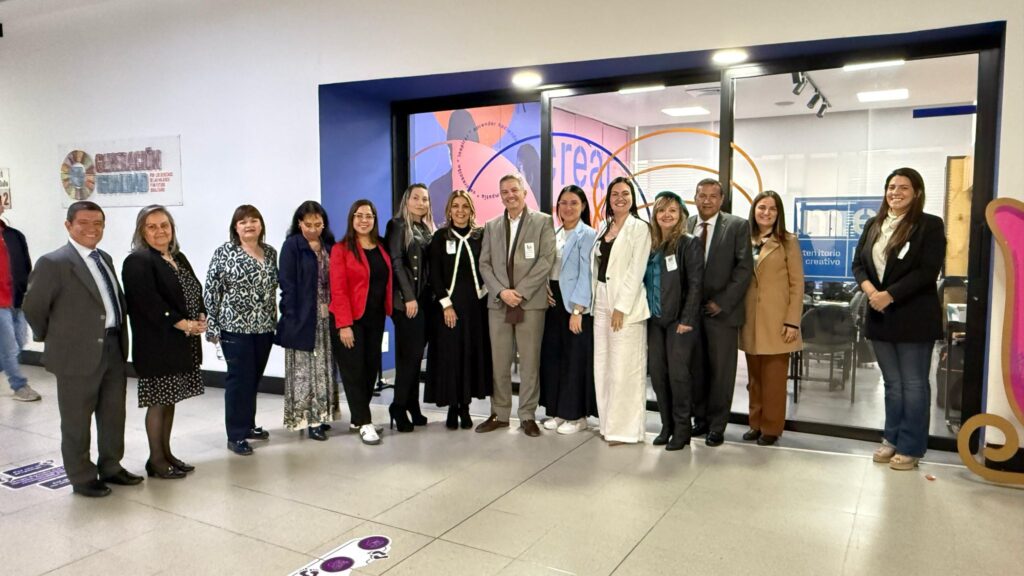 Participantes en la reunión del Comité Nacional de Extensión Universitaria de Ascún.