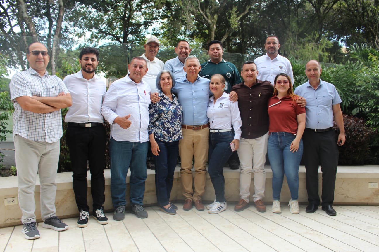 Imagen que muestra a los participantes de la visita técnica.
