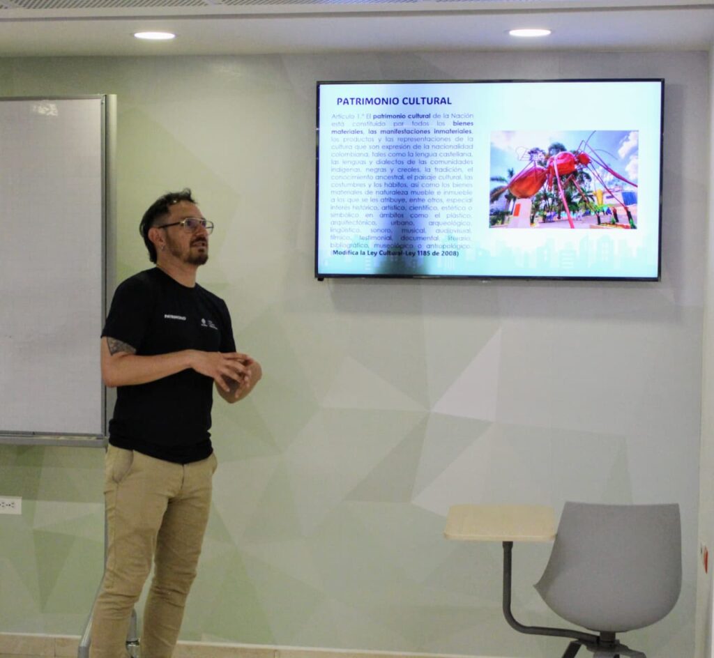 Exposición sobre las diferentes líneas del patrimonio.