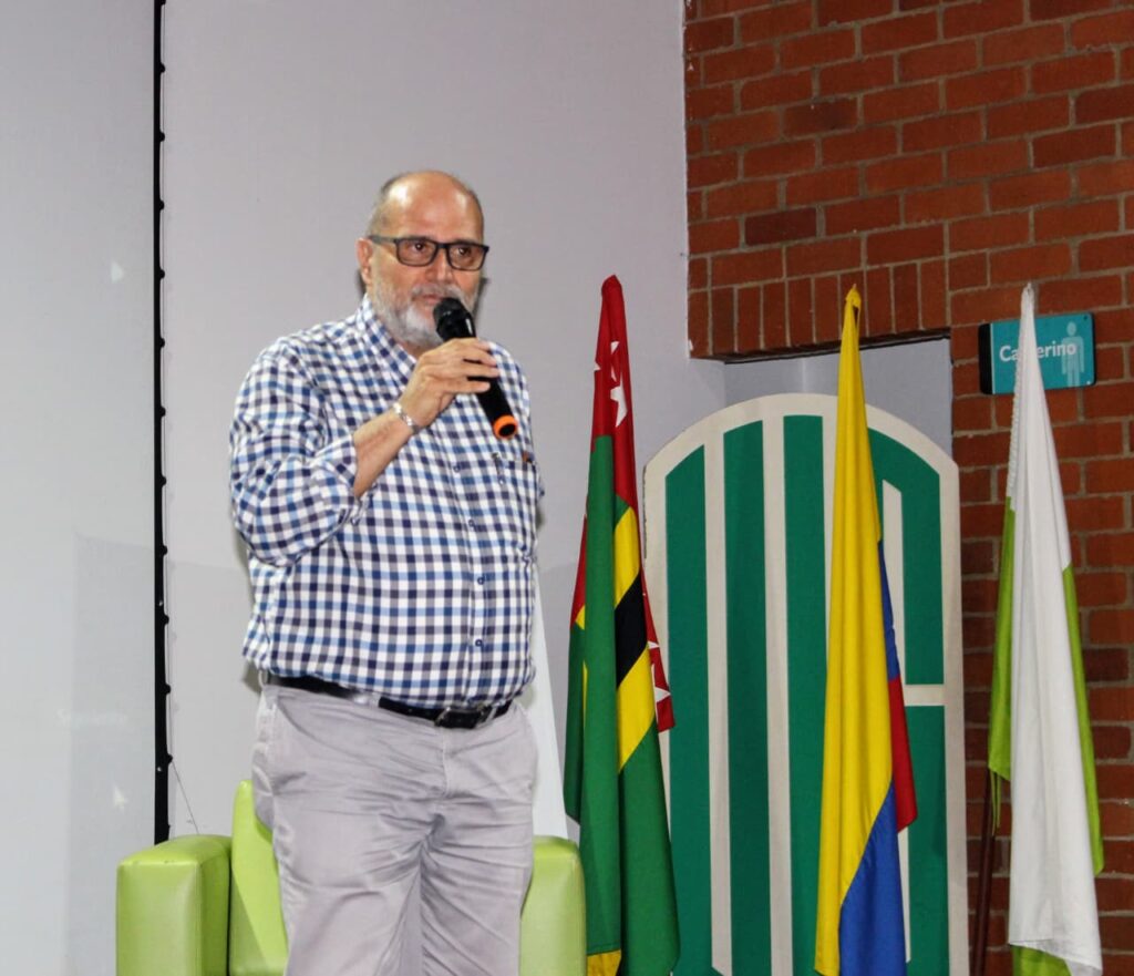 Javier Alejandro Acevedo Guerrero, director de la Escuela de Derecho y Ciencia Política.