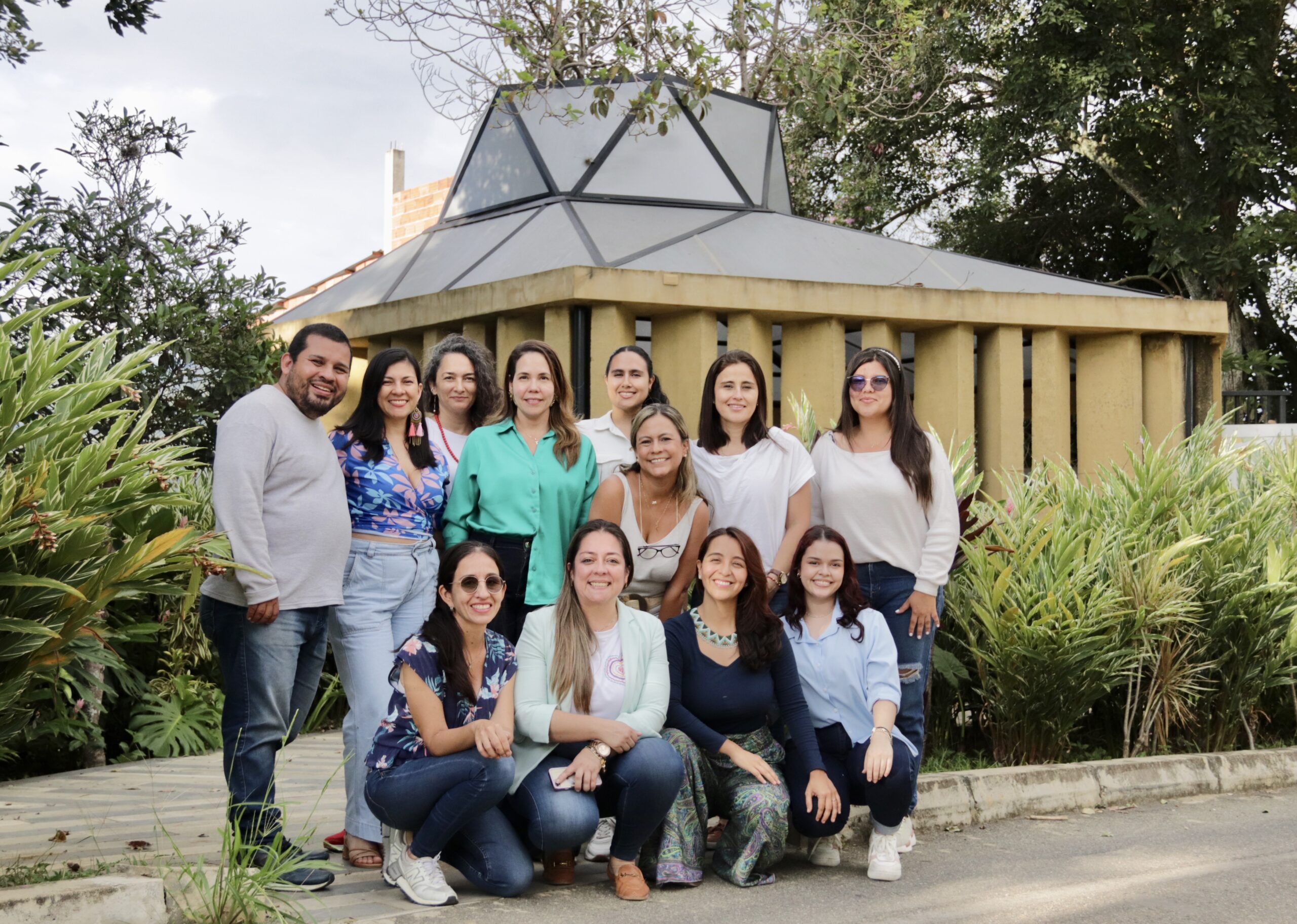 Equipo profesionales base del Centro de Escucha UIS y en Territorio.