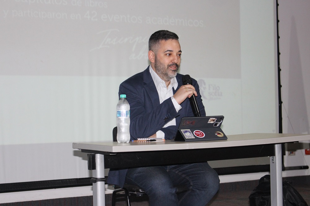 Profesor Alan Patricio Savignano