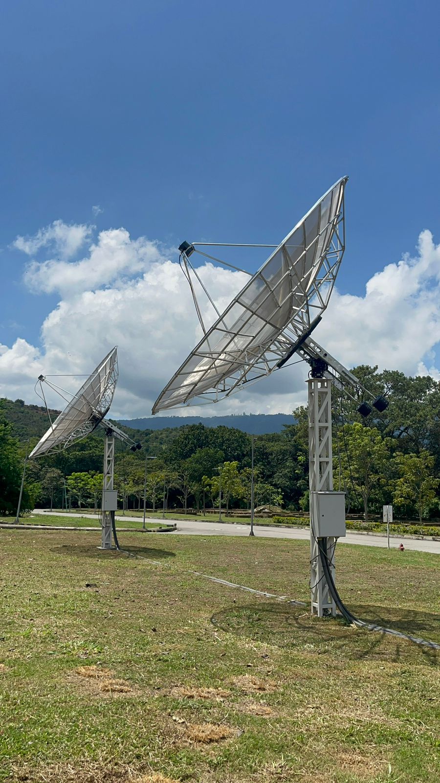 Antenas de radio interferómetro ubicadas en el Parque Tecnológico Guatiguará
