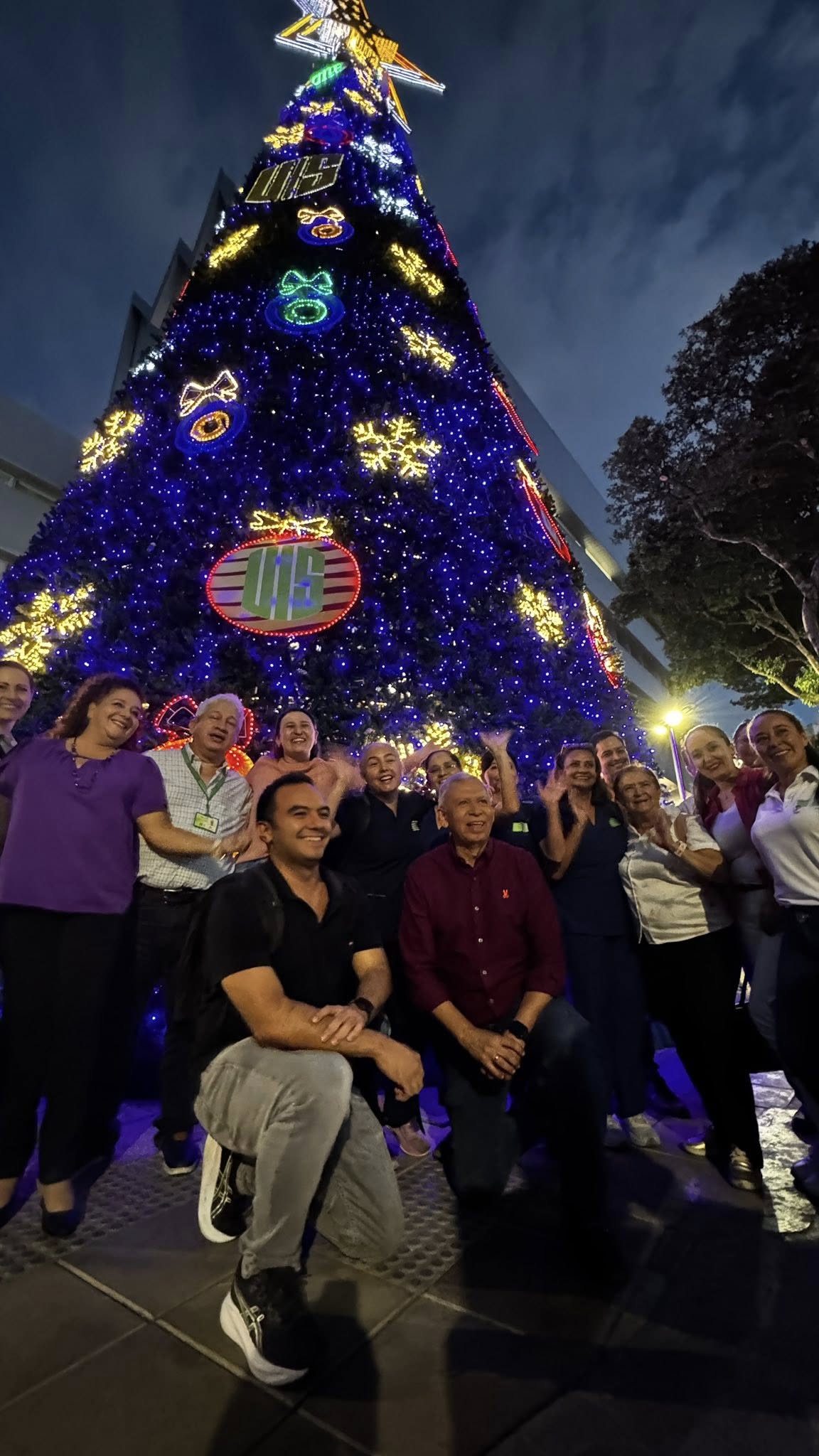 Facultad de Salud, encendió la Navidad