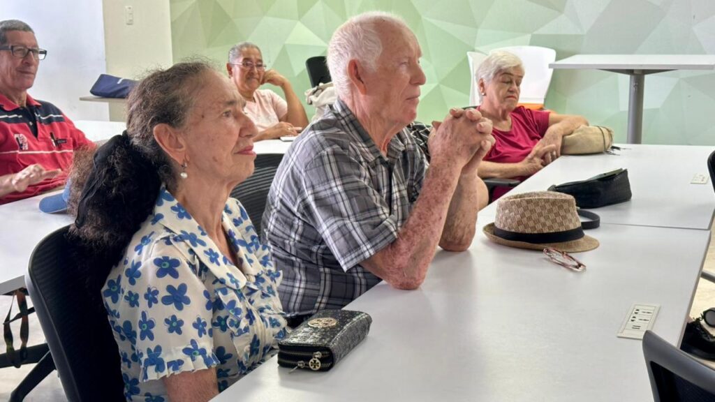 Usuarios UISALUD en el Taller sobre manejo integral de la diabetes