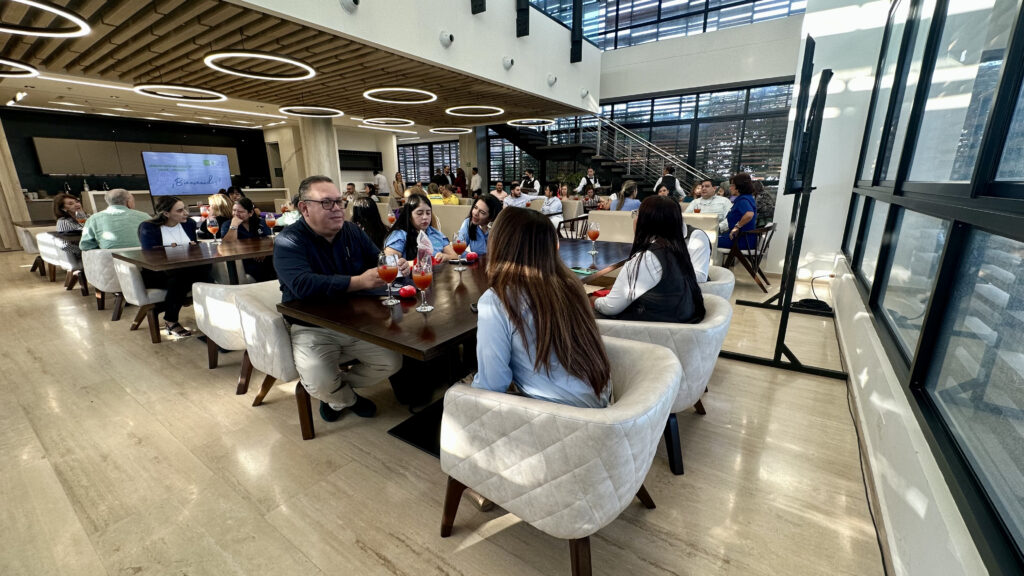 Prestadores de servicios asistentes a la jornada de socialización y fortalecimiento