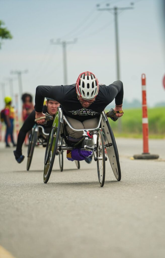 Jonathan Sebastián Delgado Barrera durante una competencia de atletismo