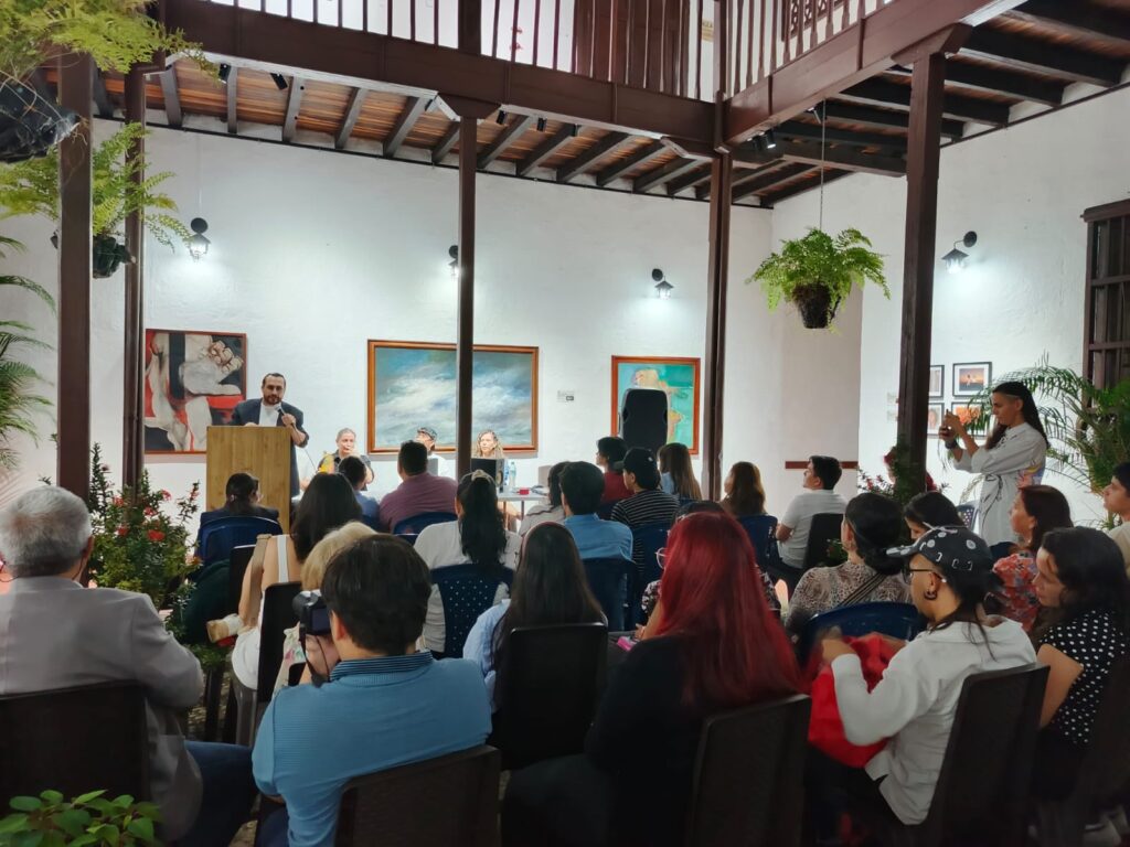 Asistentes exposición emergentes 1