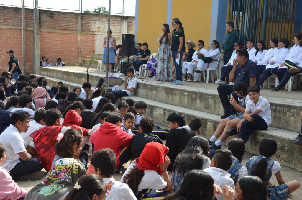 Jornada con Responsabilidad Social en Girón. 