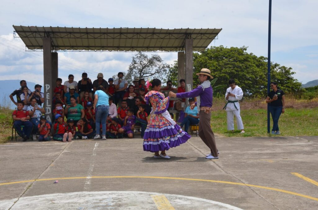 Molagavita colegio Lagunitas