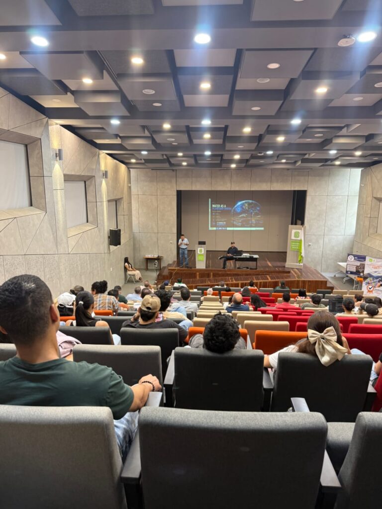 Asistentes al evento de hidrogeología