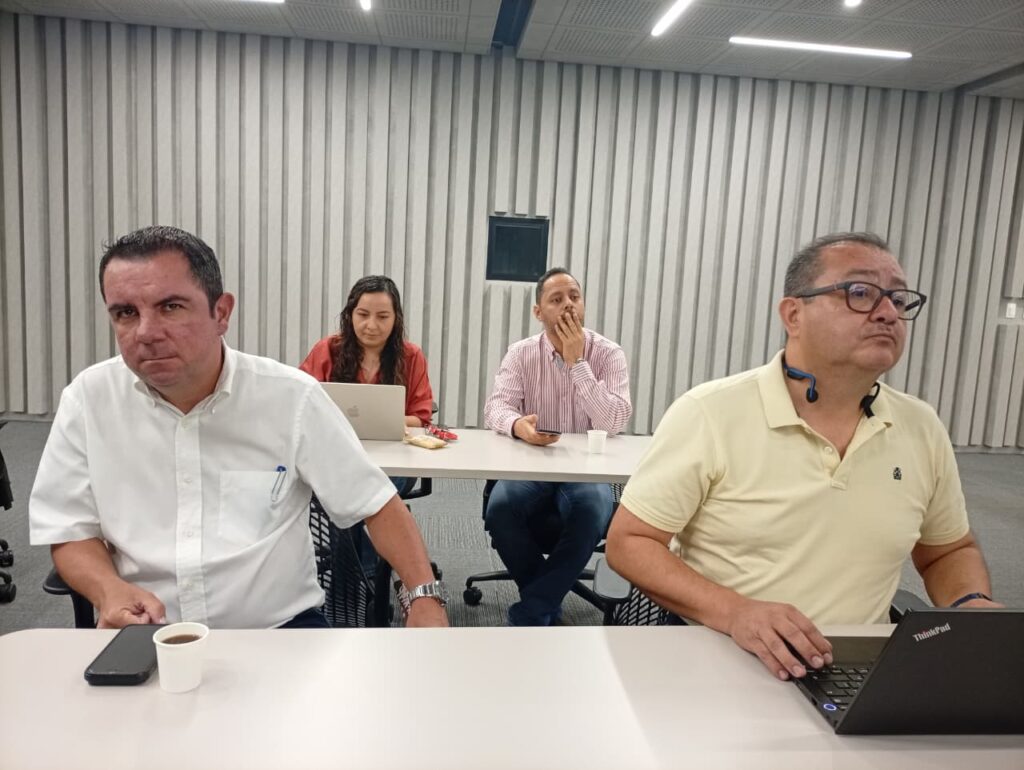 Profesores UIS en capacitación sobre intercambios