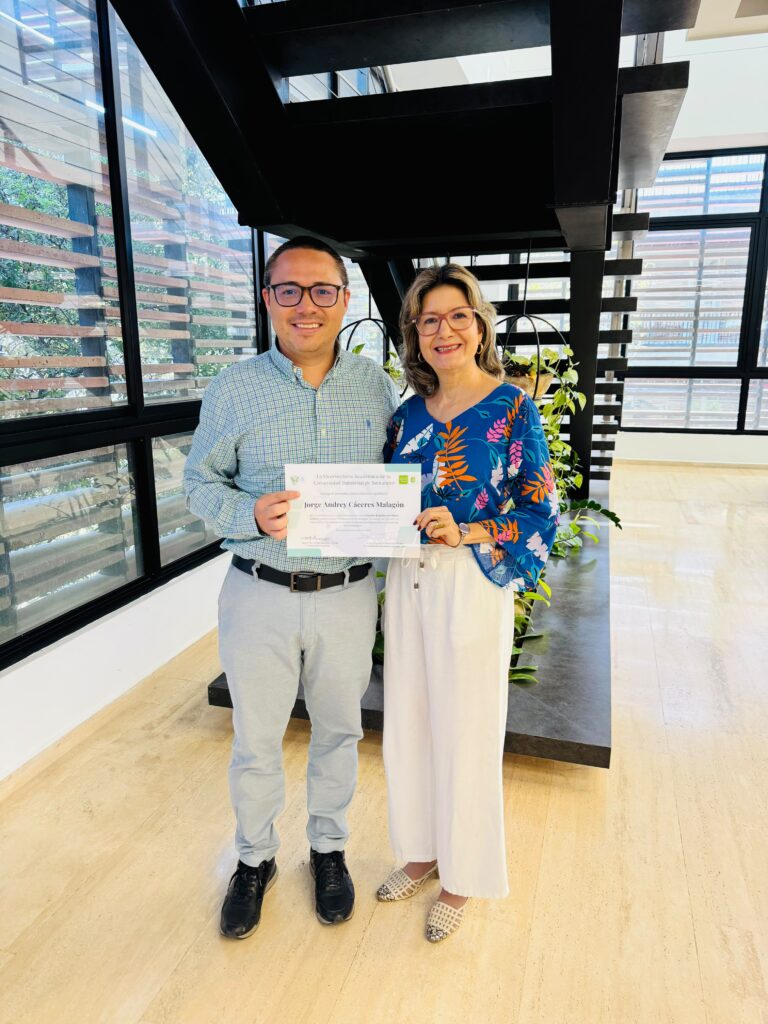 reconocimiento a destacados docentes  Low Maus