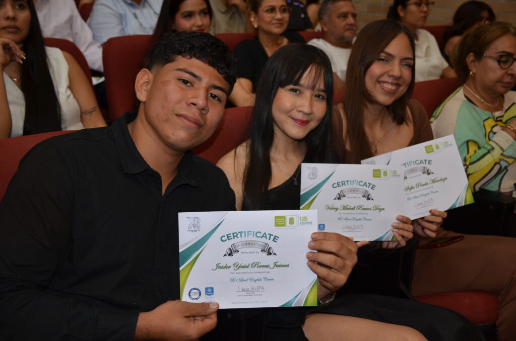 Graduados instituto de lenguas UIS 1