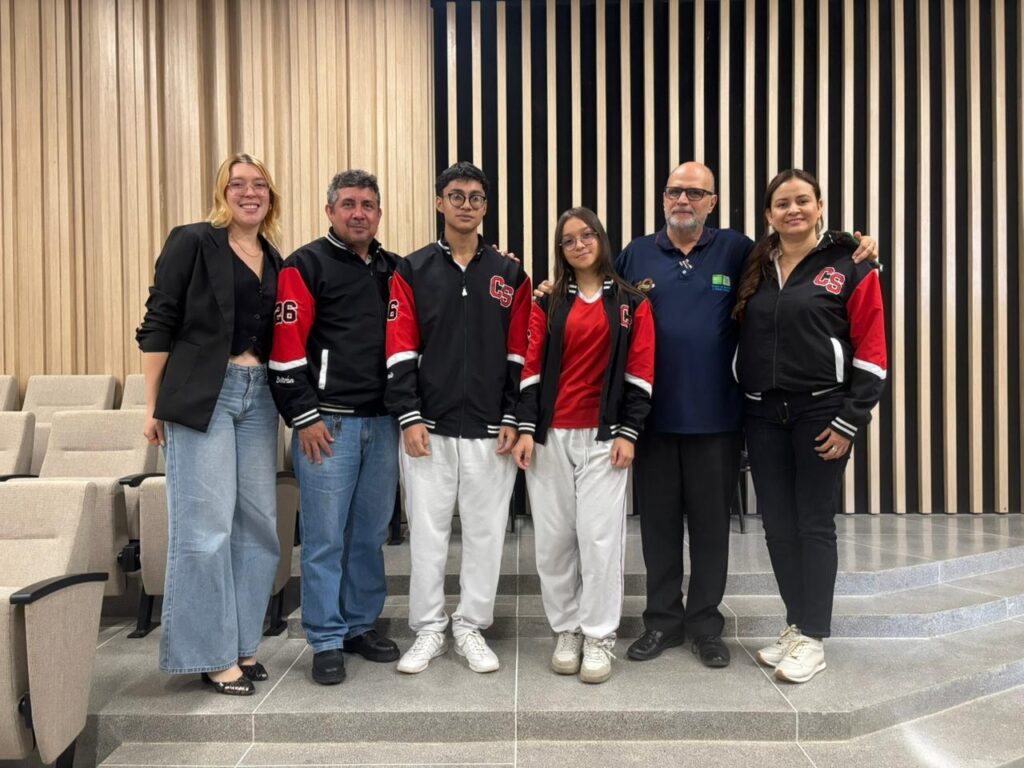 Evento escuela de Derecho UIS - colegios