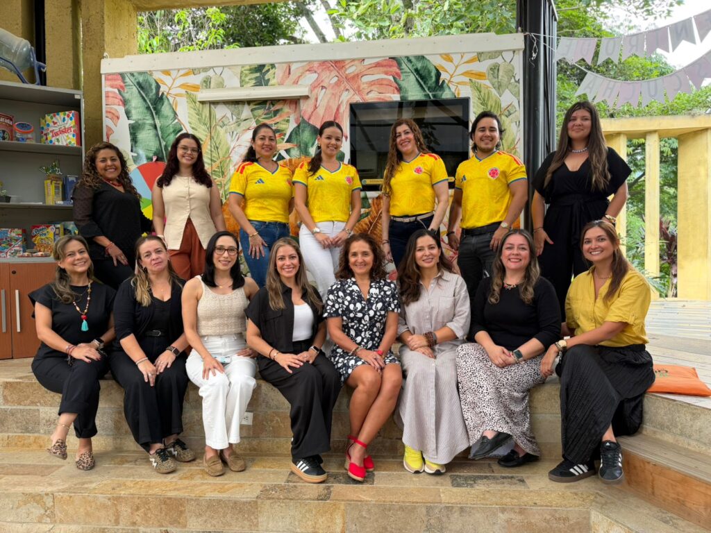 Profesionales de distintas unidades académico administrativas UIS, hicieron presencia en el tercer aniversario del Centro de Escucha.