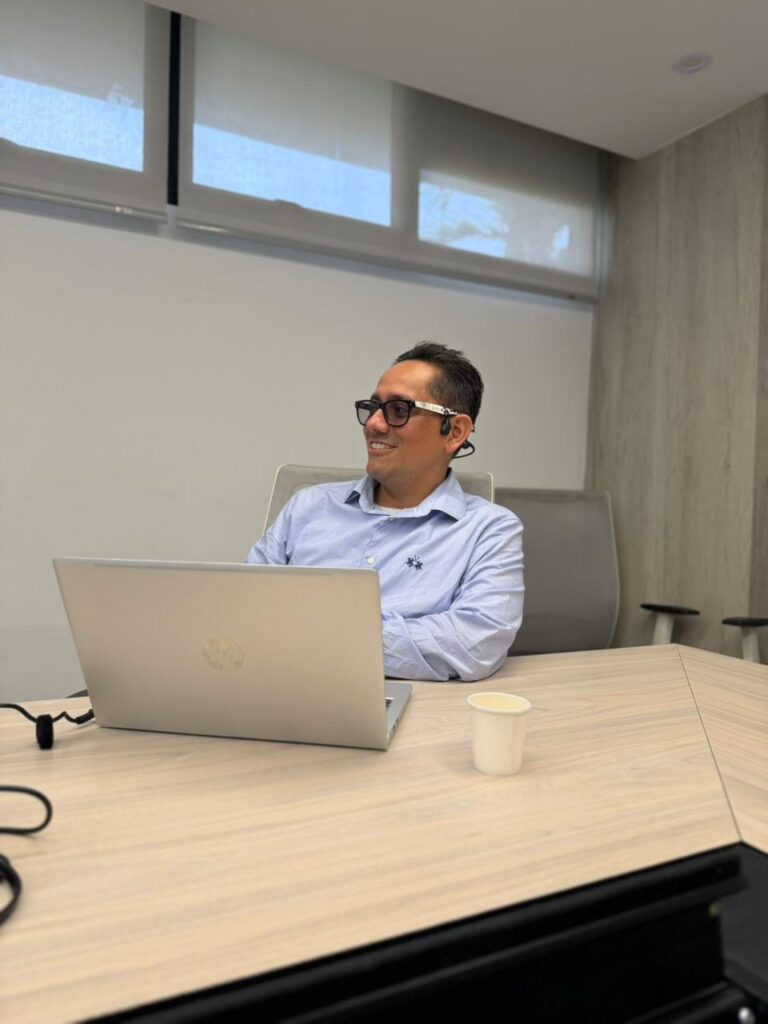 Daniel Sierra Bueno, profesor de la Escuela de Ingeniería Eléctrica, Electrónica y de Telecomunicaciones.
