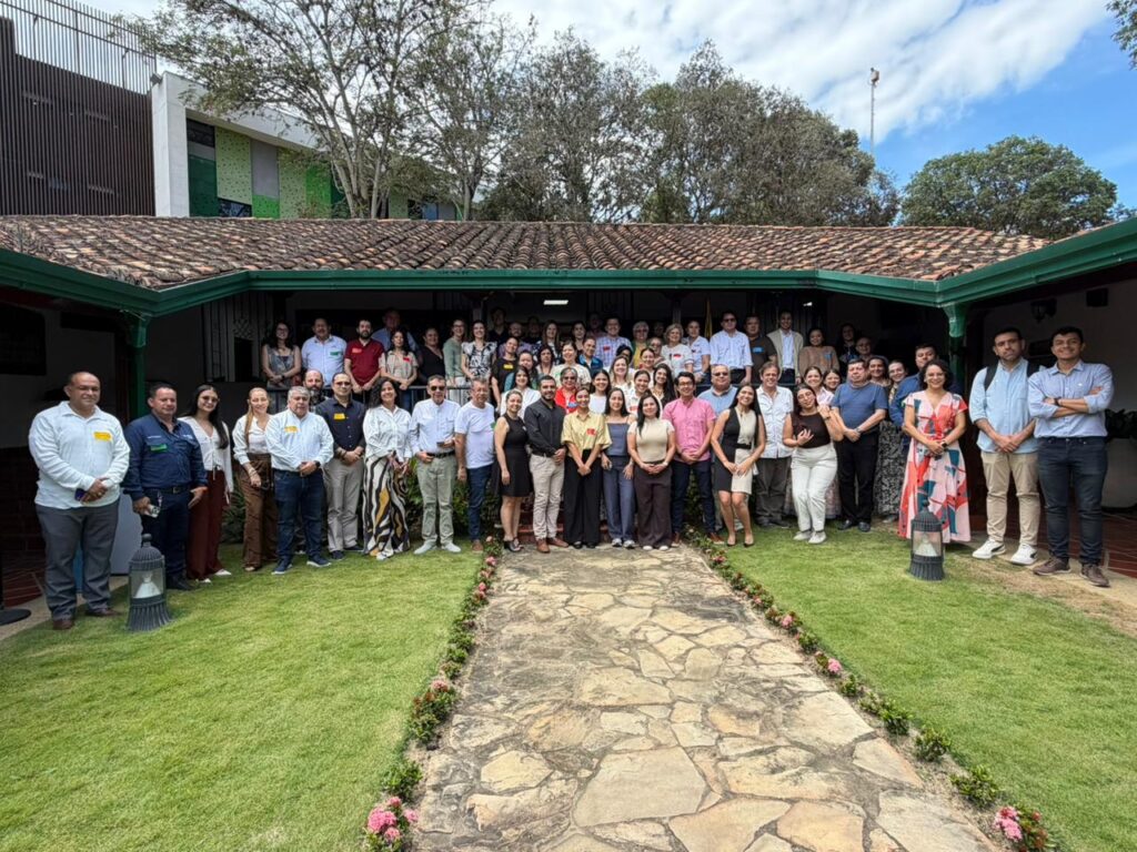 Asistentes al Taller Regional "Sembrando decisiones para el territorio" UIS.