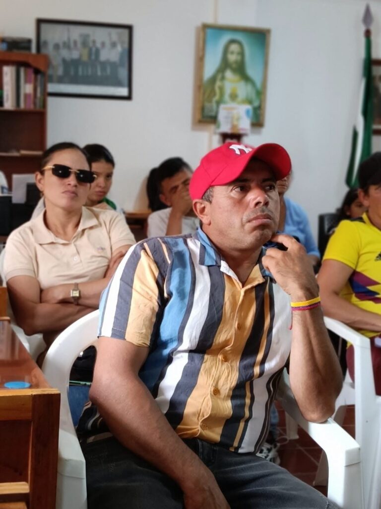 Reunión con la comunidad de Charta