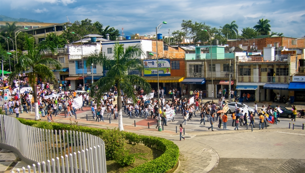 Estudiantes UIS iniciando caminatas por alrededores de la Universidad