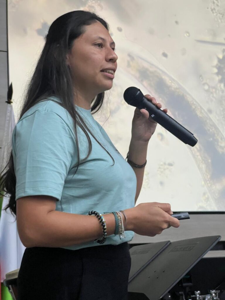 Expositora del evento REDCOLSI Nodo Santander