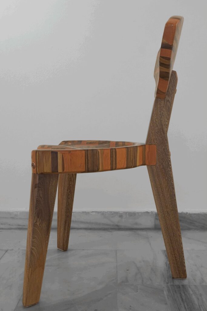 Intarcea, una silla que fusiona innovación, tradición artesanal e identidad regional.