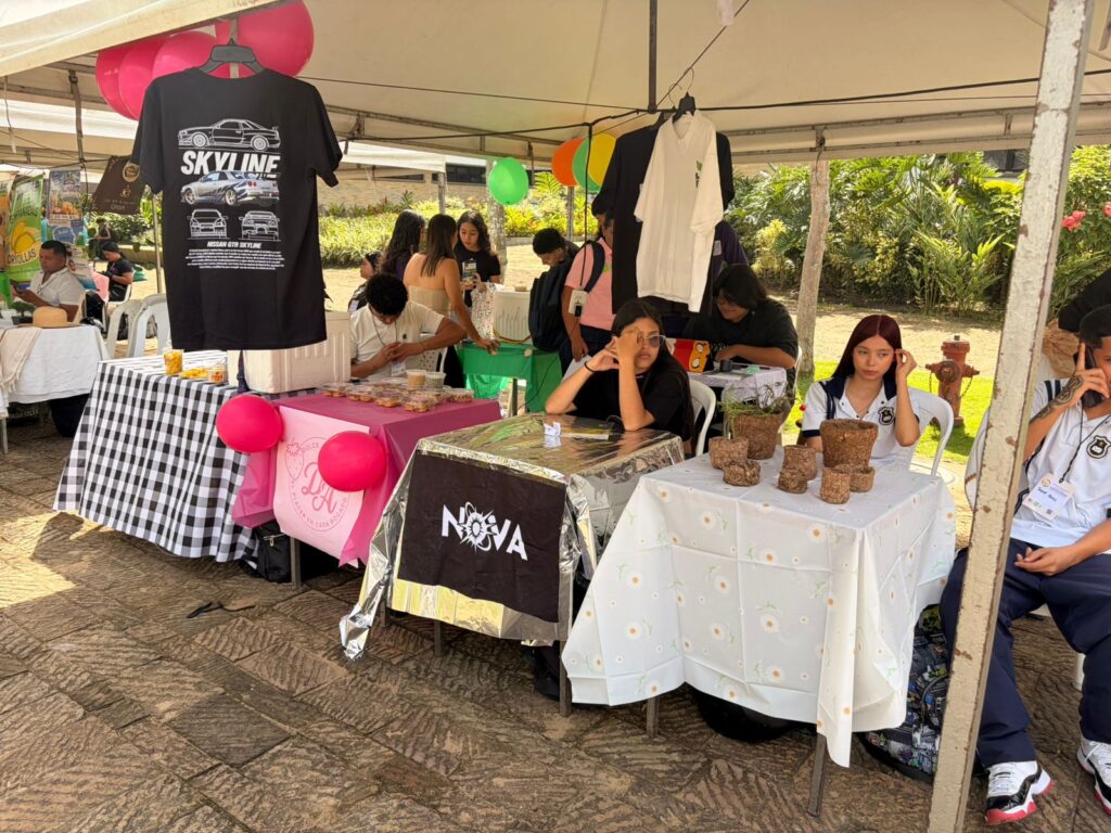 Jóvenes emprendedores UIS