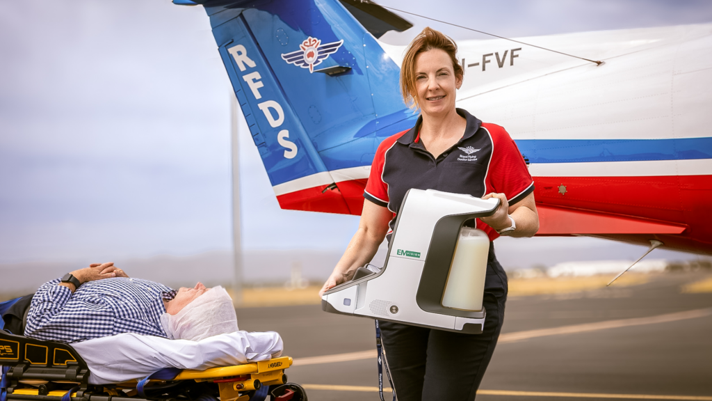 Personal de la salud con el dispositivo First Responder