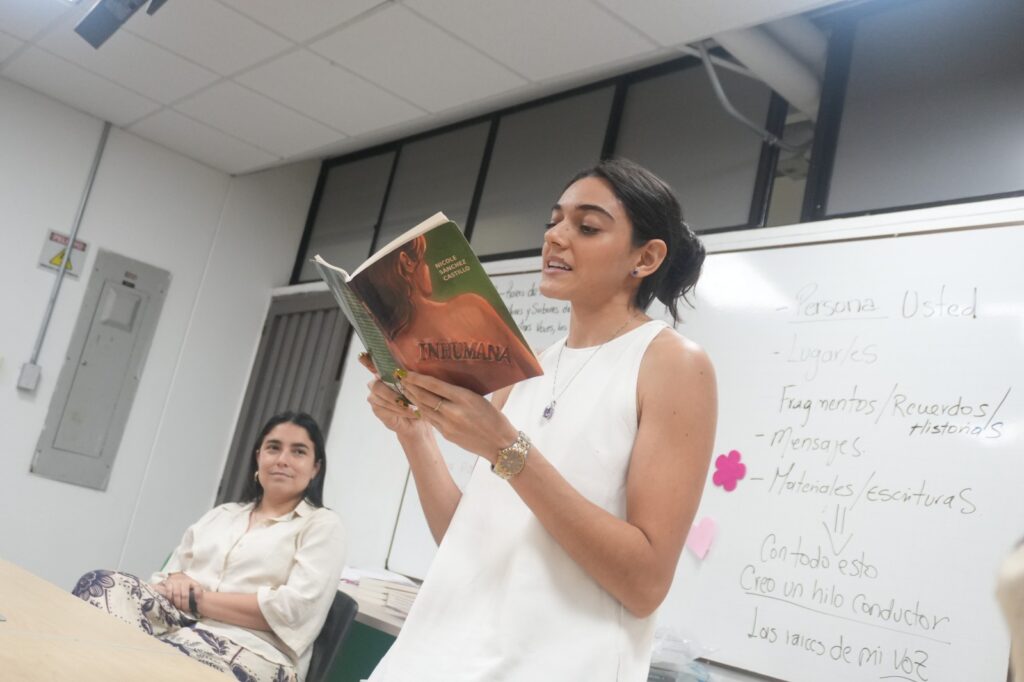 Nicole Sánchez, escritora de origen cartagenero