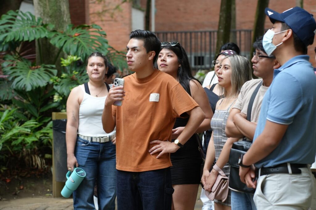 Visita a la UIS estudiantes de Ecuador