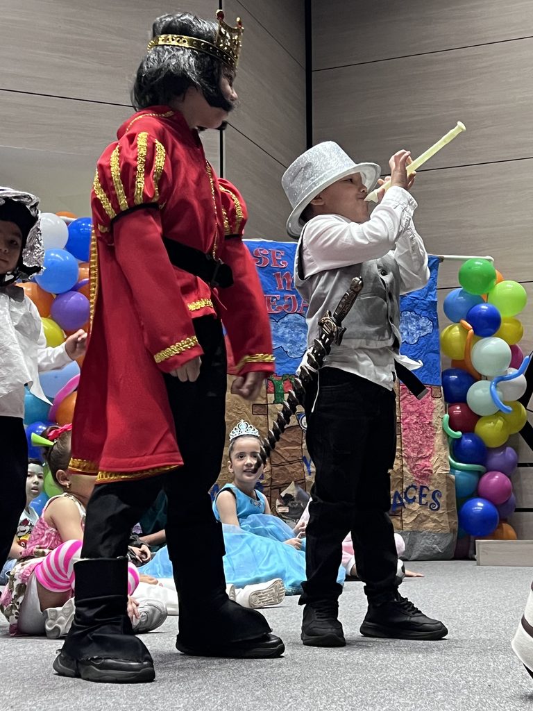 Niños y niñas participan en el Festival de Teatro Primera Escena en la UIS Floridablanca