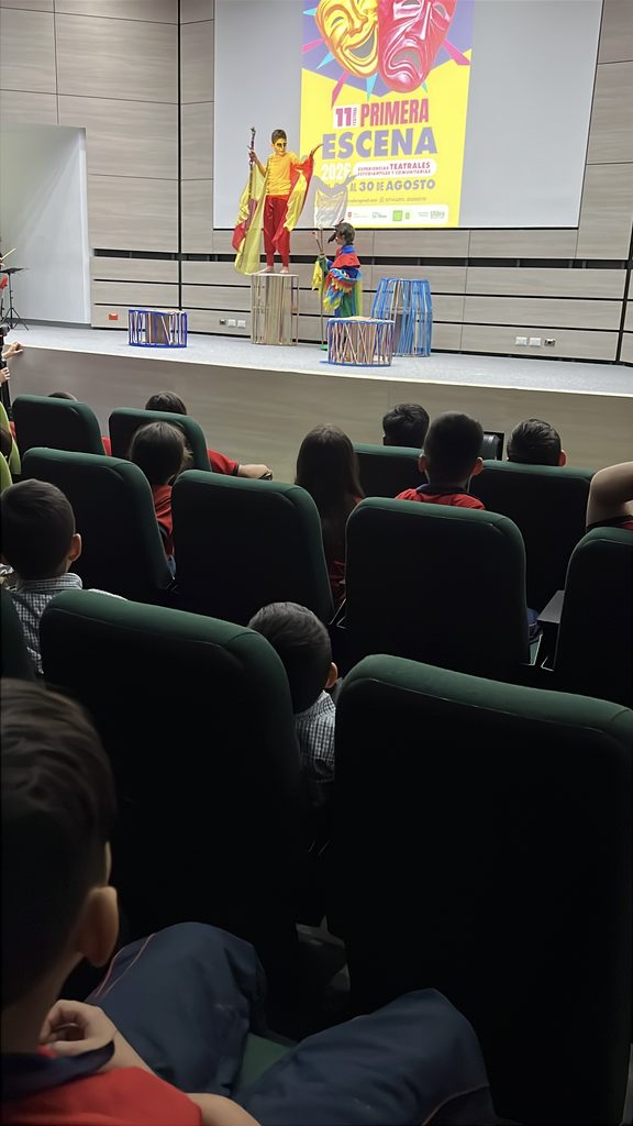 Niños y niñas participan en el Festival de Teatro Primera Escena en la UIS Floridablanca
