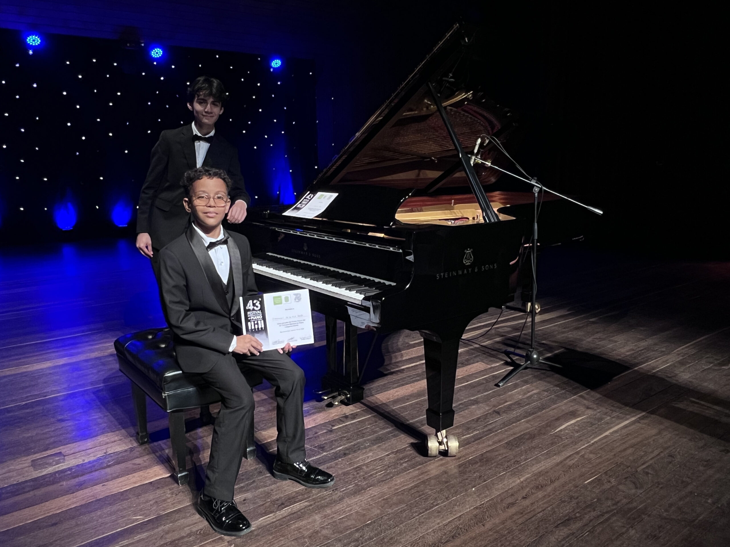 Emmanuel de la Hoz García y Martín Esteban Sedano, ganadores del 23.º Concurso Nacional de Piano UIS