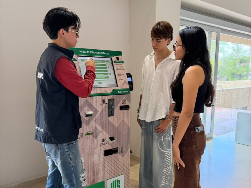 Los estudiantes pueden realizar el pago del certificado académico en los agilizadores disponibles en el Campus Central y Facultad de Salud UIS.