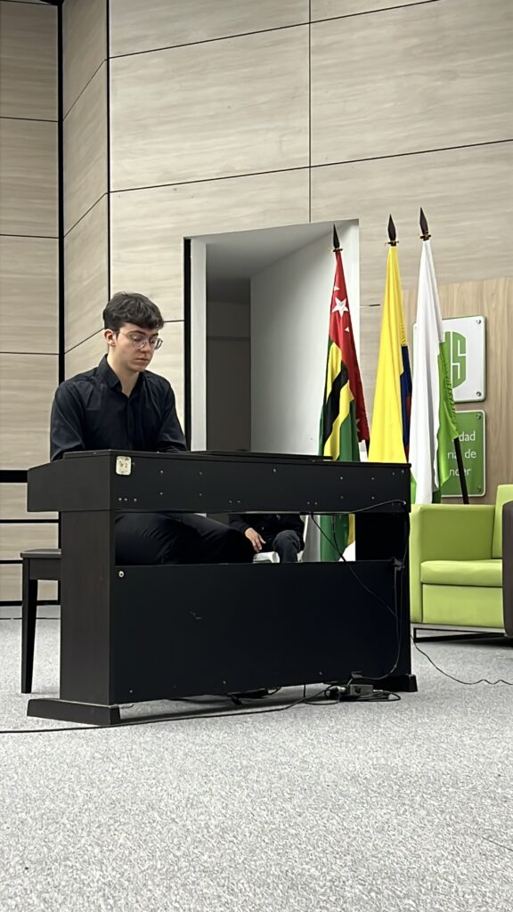 David Torres Flórez, pianista invitado