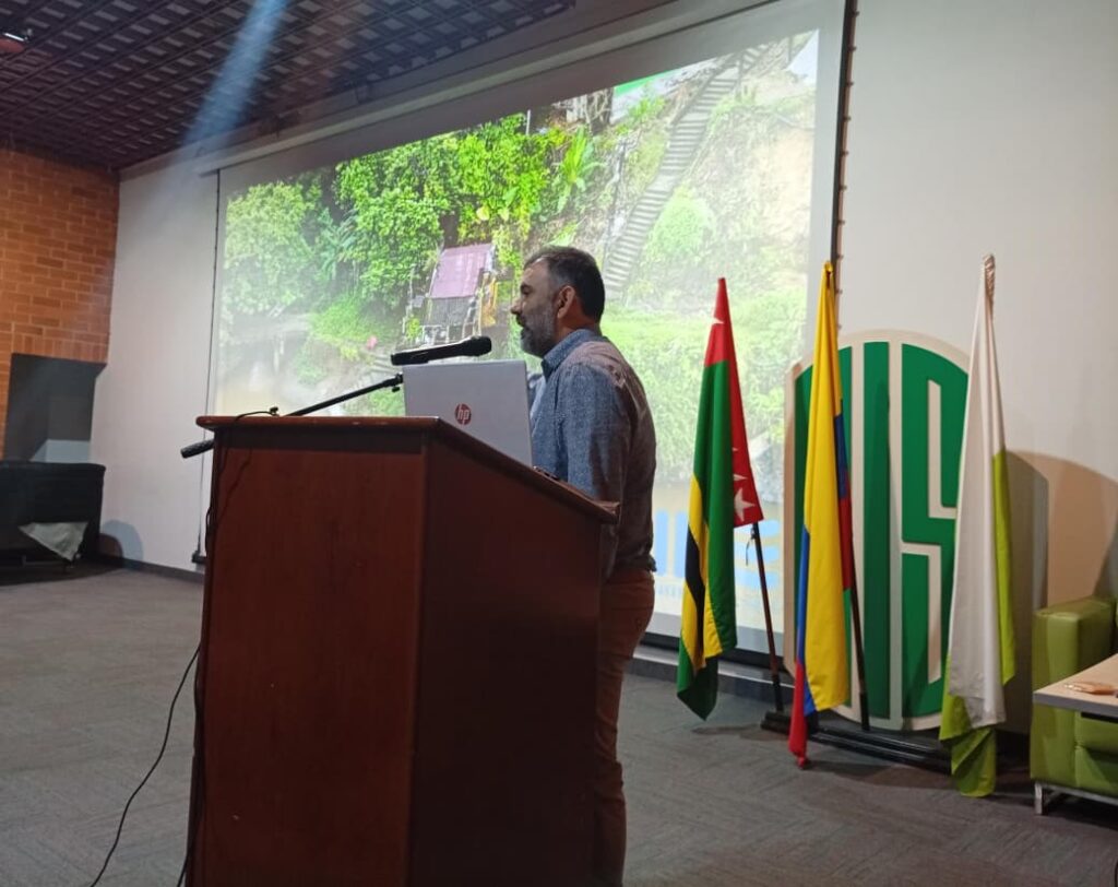 Jorge Escobar Vargas, Director del Instituto Javeriano del Agua