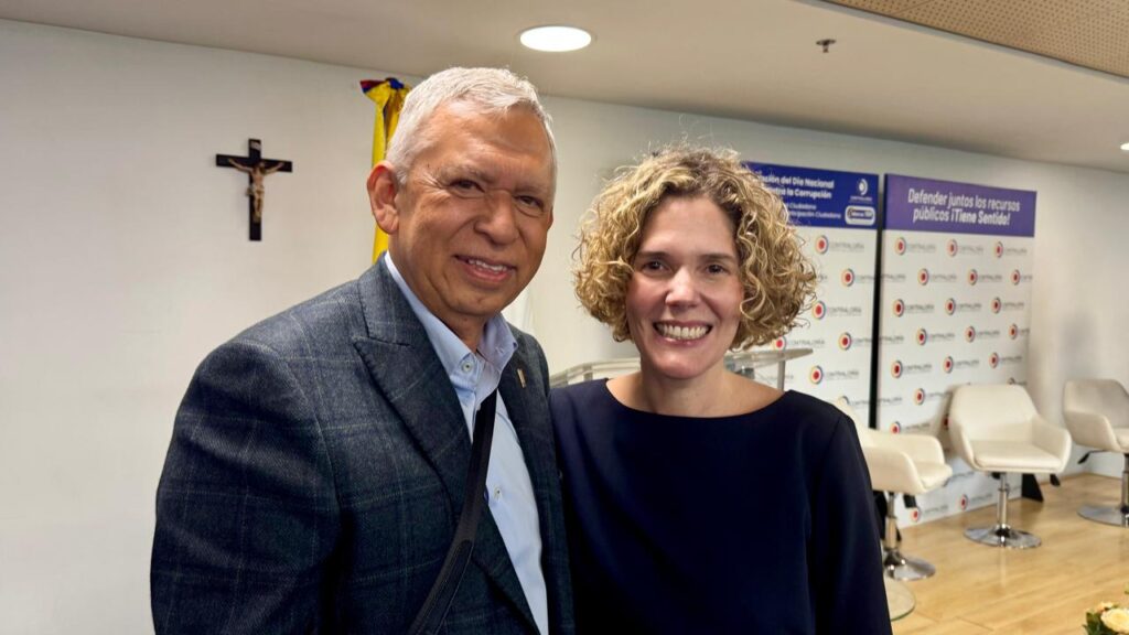 Rector UIS y directora ejecutiva de la Fundación Empresarios por la Educación, Andrea Escobar