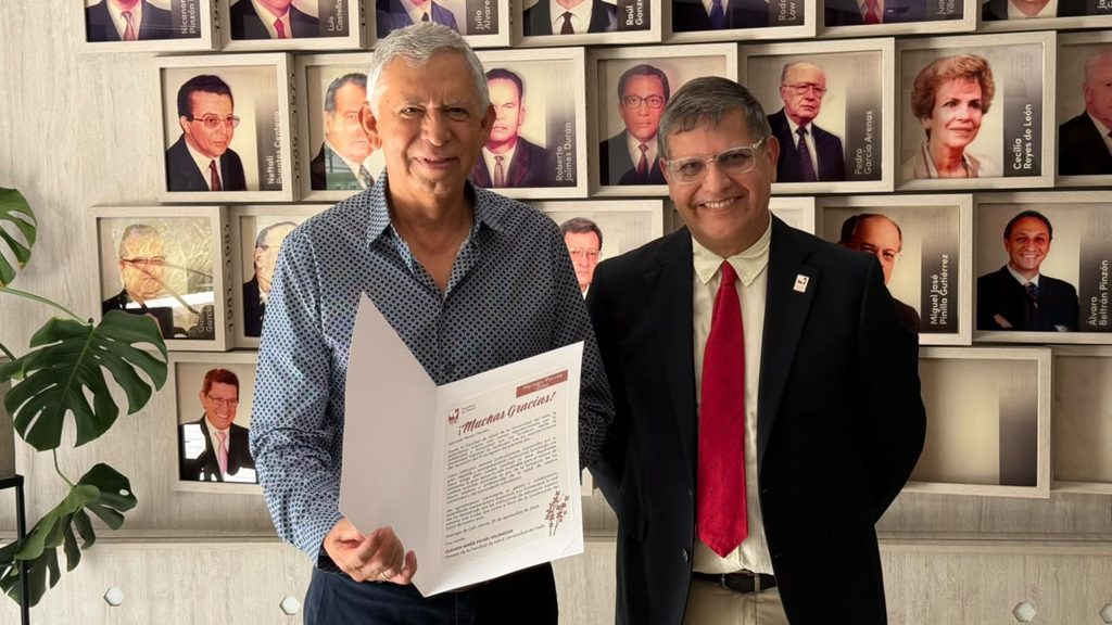 Rector UIS recibe reconocimiento de Univalle por apoyo después del terremoto