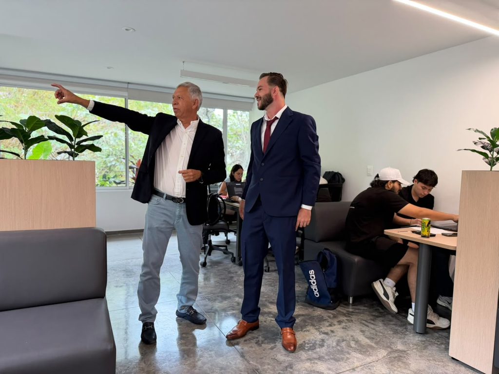 Supervision of the renovation of the Study Center and the new furniture delivered to the UIS School of Civil Engineering.
