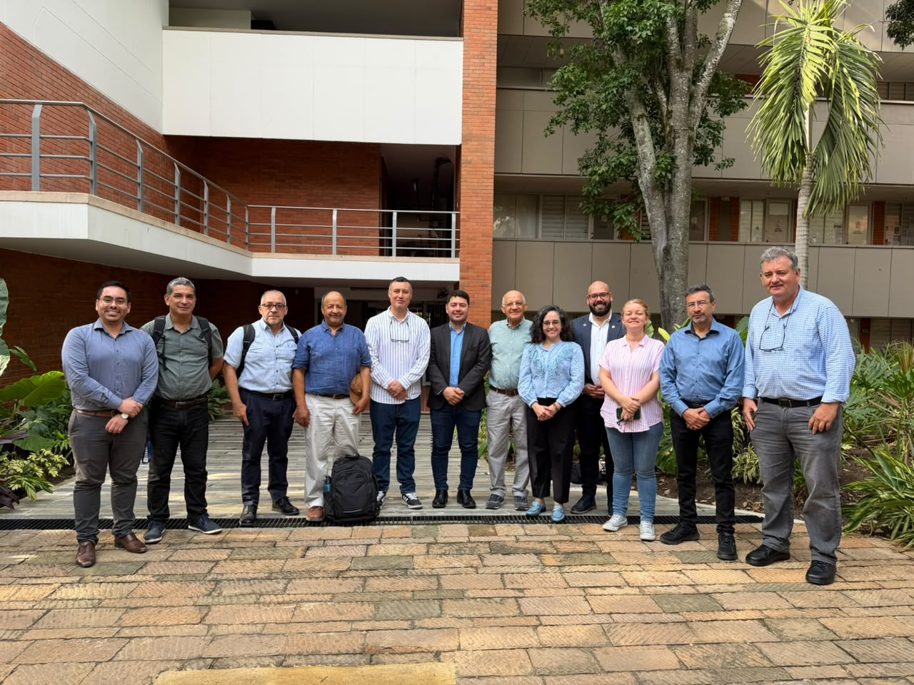 Visita de Amat David Zuluaga Guerra, director del Servicio Geológico Colombiano (SGC) al Campus Central UIS y la Escuela de Geología.